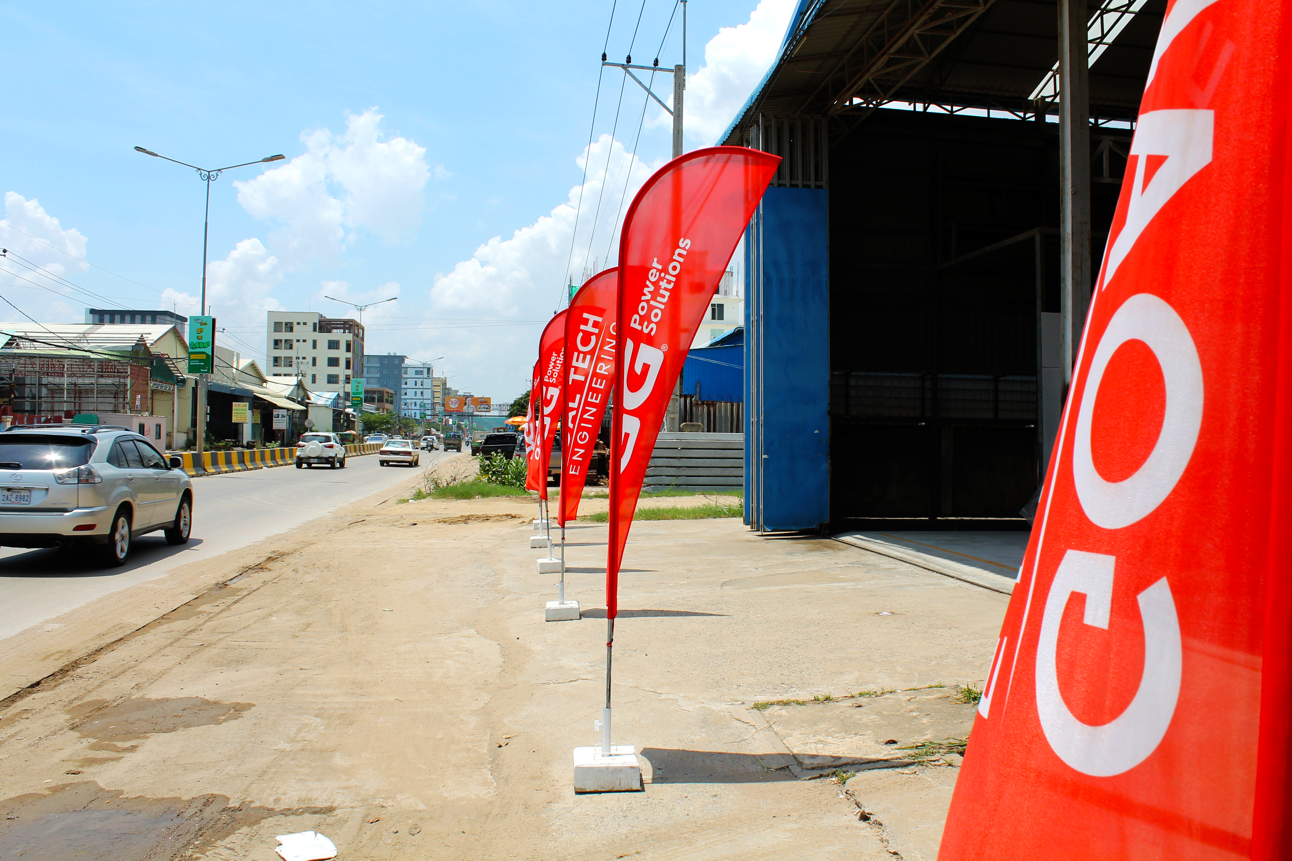 Neach-cuairteachaidh ùghdarraichte air a chur an dreuchd ann an Cambodia